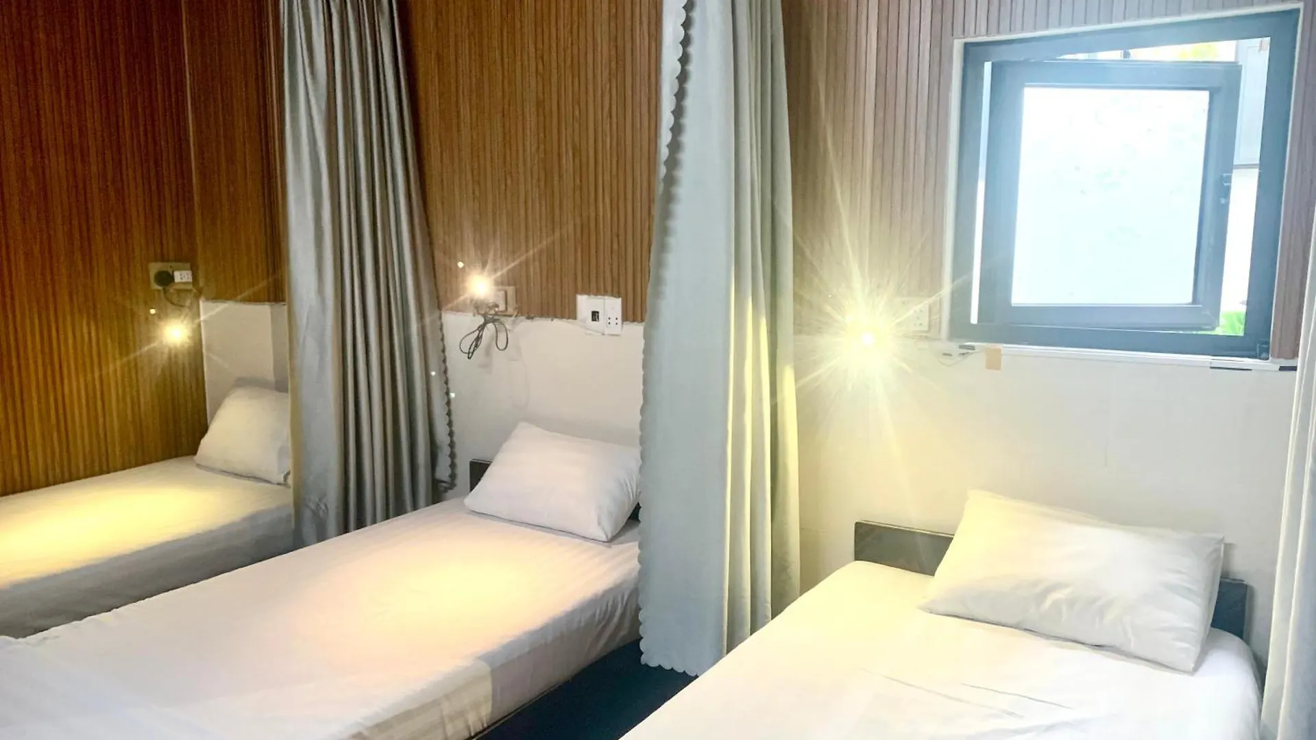 Bunk Beach Hostel , By The Beach Da Nang Vietnam